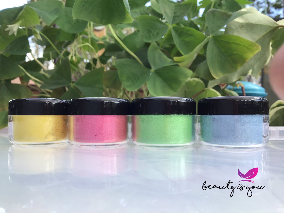 BeautyIsYou_Co's tweet photo. Our best deal for our loose pigments. Get 4 of our most popular 5gr jars in these loose palettes 🎨
ONLY $26cad/$18.60usd per set
🛍 Click my link in that bio up there ⬆️
#loosepigments #eyeshadow #mica #purepigments https://t.co/DXZCM5YRXI
