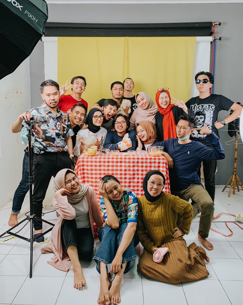 alwanazra's tweet photo. @biskims @srinindita Siap makasih mas. Titip pamer sedikit kegembiraan tim ACUAN ya mas. Minal aidzin wal faidzin! 🙏🏻 https://t.co/PocPgqIr7G