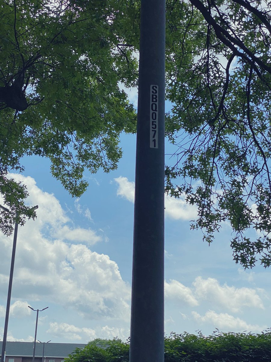Rethmeyer's tweet photo. @KCMO311 reporting a street light with shattered casing. SBQ-0571 is the pole #. Location: near 117th Ter on 118th st 64114. https://t.co/ZuIEV3dPjf