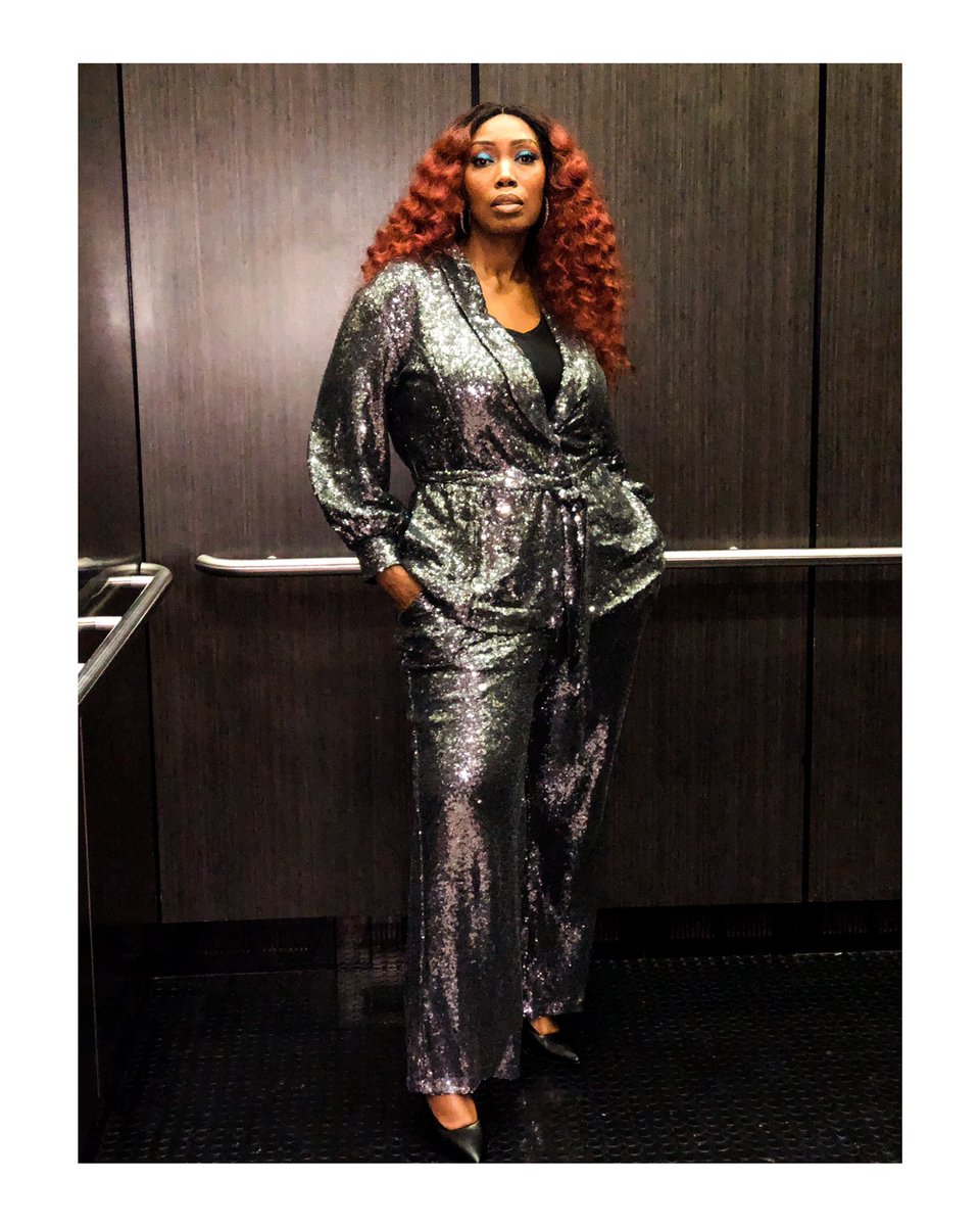MsOday's tweet photo. Puttin a little #sparkle in your life and remembering how fun this #ootd was. Giving you #donnasummer #discovibes to brighten your day lovers. Hop on over to @ELOQUII for their latest collection. #plussizefashion #psootd #fluffyfashion #modelthat #xoq #sequin https://t.co/ERRJJM1Plj