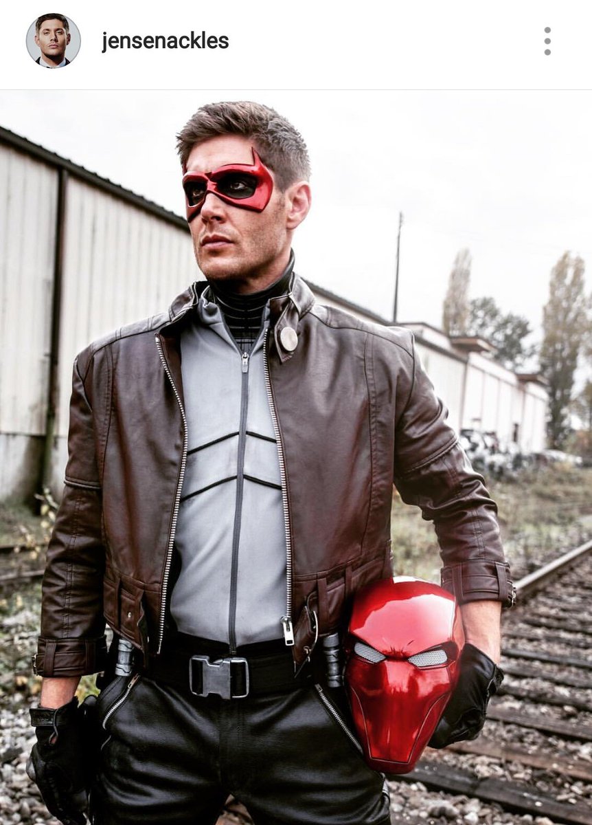 DC_Animated's tweet photo. When DC voice actors cosplay the characters they voice >> https://t.co/RGcTRGlzkS