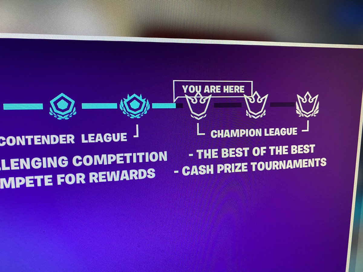 tdawgsmitty's tweet image. Fun stream with @estivion. The old duo was back and the journey to champion is almost accomplished. Tomorrow we complete the mission. 

#fortnite #FortniteCompetitive #mixerpartner