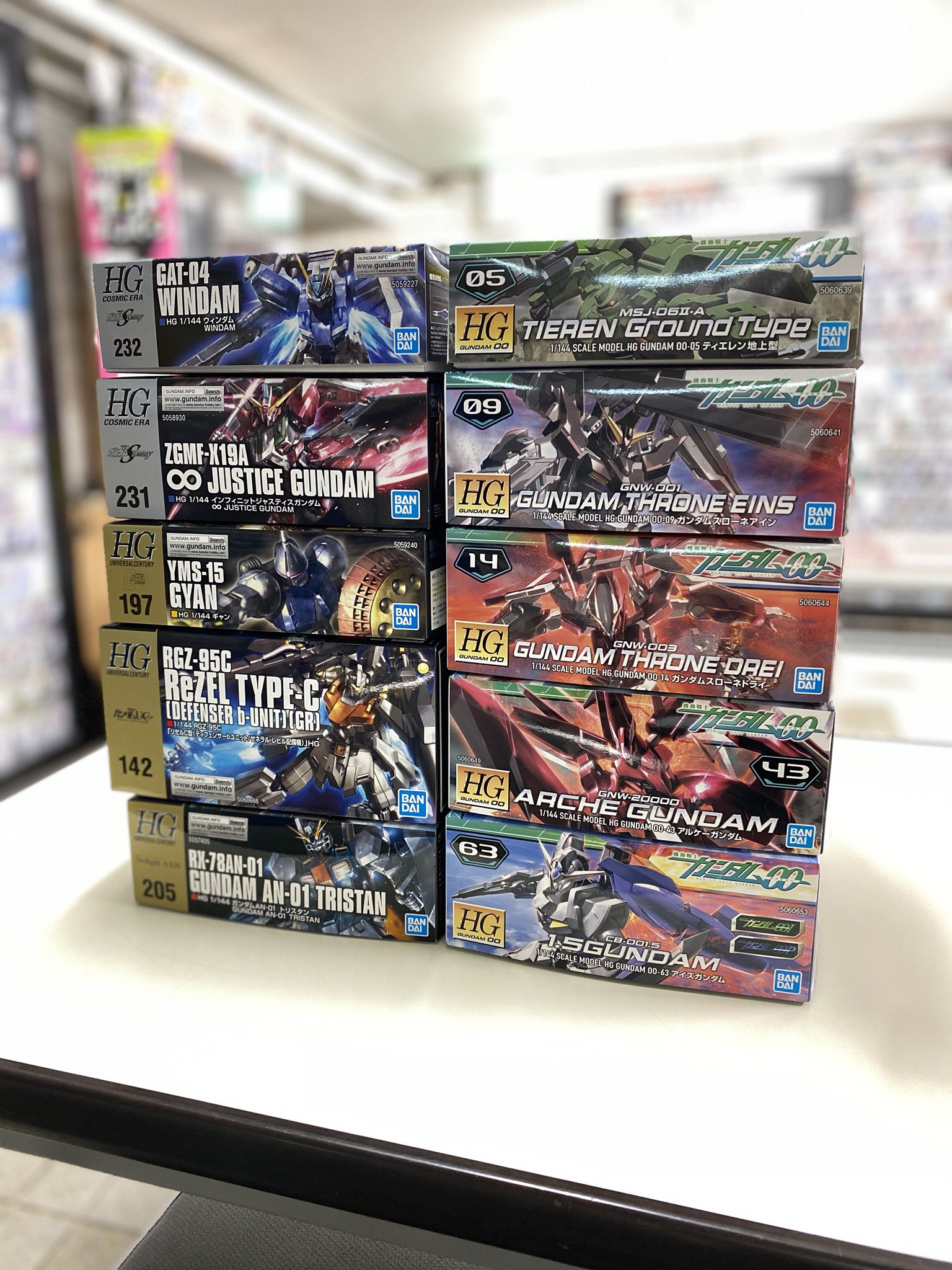 ハーティーあさひや ガンプラhg再入荷のお知らせ 先週発売し売り切れてしまったインフィニットジャスティスガンダム ウィンダムが再入荷しました Hguc Ooの再販分も入荷しております 今月はoo関連の再販が多めです ガンプラ T Co