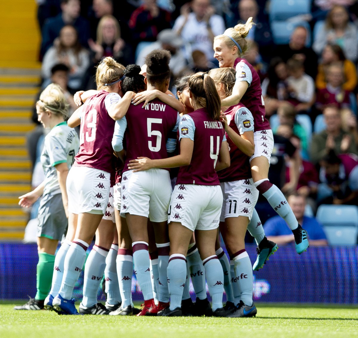AVWFCOfficial's tweet photo. We're not able to finish what we started, but we will always remember the 2019/20 season.

1️⃣4️⃣ @fawc_ games
1️⃣3️⃣ wins
1️⃣ draw
0️⃣ losses
1️⃣st place

What a season it has been 🙌

#UTV #AVFC https://t.co/Yrb59ZY7tA
