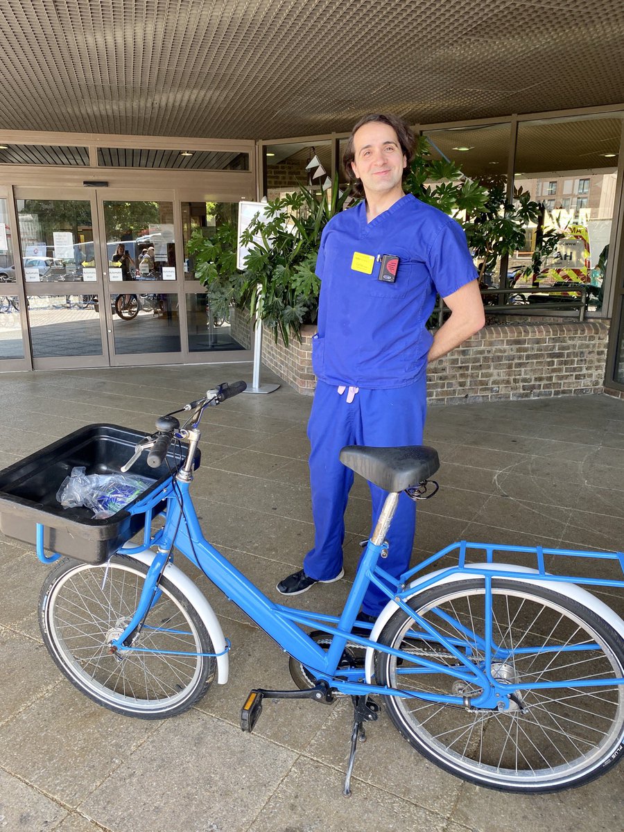 carlosandmorais's tweet photo. Thank you so much for the new bike @London_Cycling with #lockdowncycle ! Later, going home with style! https://t.co/qLtqTgWpDs