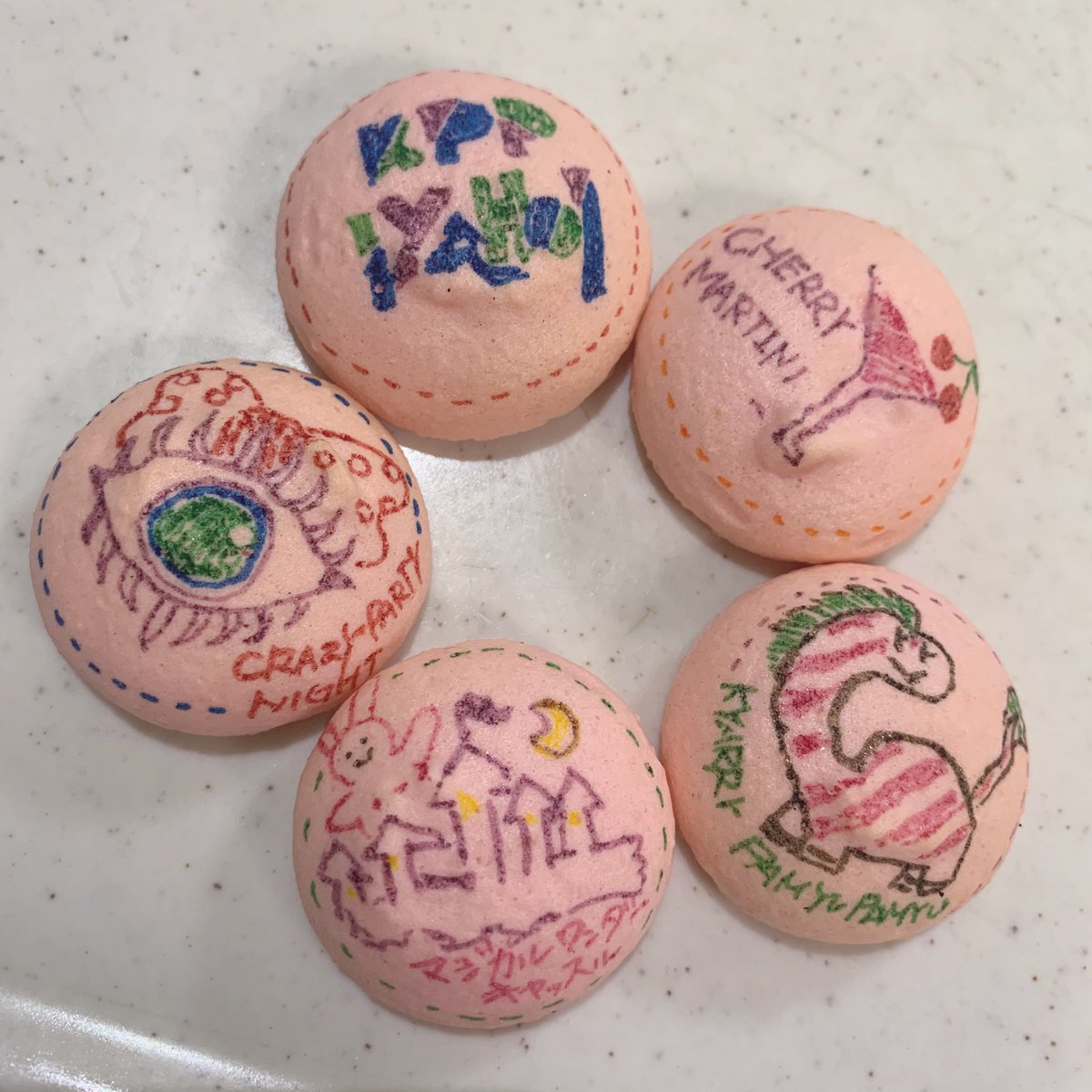 spitz0526's tweet photo. きゃりーちゃん大好きすぎて
オリジナルでバースデーケーキ作りました😍！ライブ行けなかったからステイホームできゃりーWORLD楽しみます！
@pamyurin https://t.co/v8CkTDdb3z