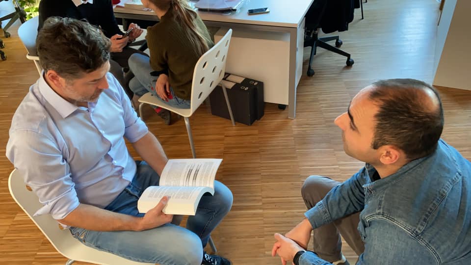 EtcEngSolutions's tweet photo. Quanto sono importanti le soft skills nella formazione dei vostri collaoratori? Con la collaborazione di un tutor, in ETC abbiamo creato per il nostri dipendenti dei percorsi ad hoc su:

🎙️ Comunicazione
🤯 Gestione delle pressioni
🏹 Obiettivi e come raggiungerli
🙌 Leadership https://t.co/FEQOax8659