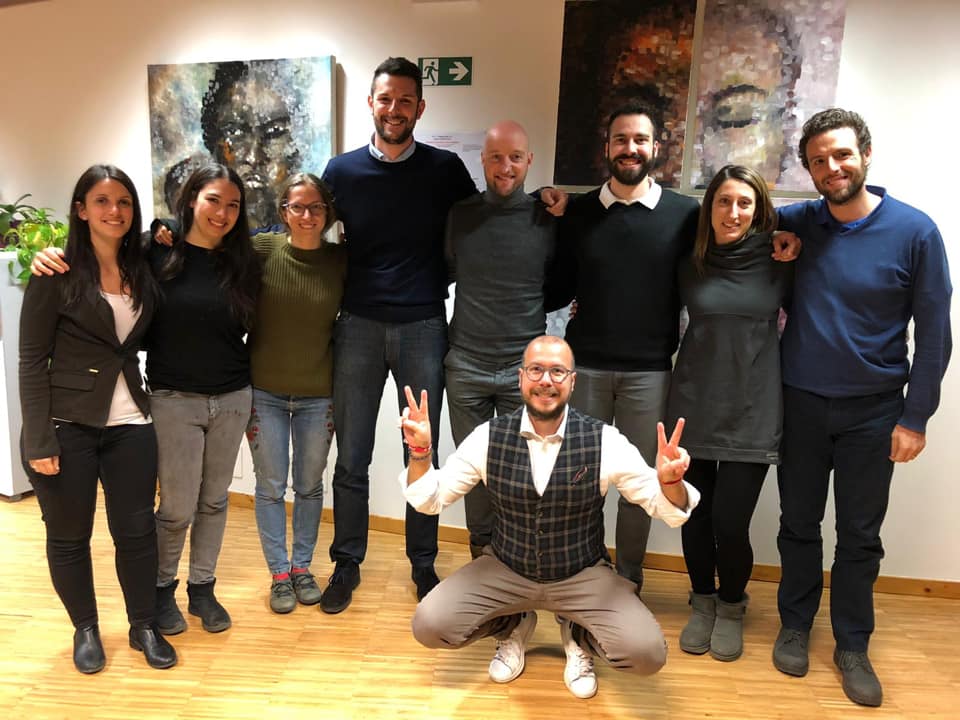 EtcEngSolutions's tweet photo. Quanto sono importanti le soft skills nella formazione dei vostri collaoratori? Con la collaborazione di un tutor, in ETC abbiamo creato per il nostri dipendenti dei percorsi ad hoc su:

🎙️ Comunicazione
🤯 Gestione delle pressioni
🏹 Obiettivi e come raggiungerli
🙌 Leadership https://t.co/FEQOax8659