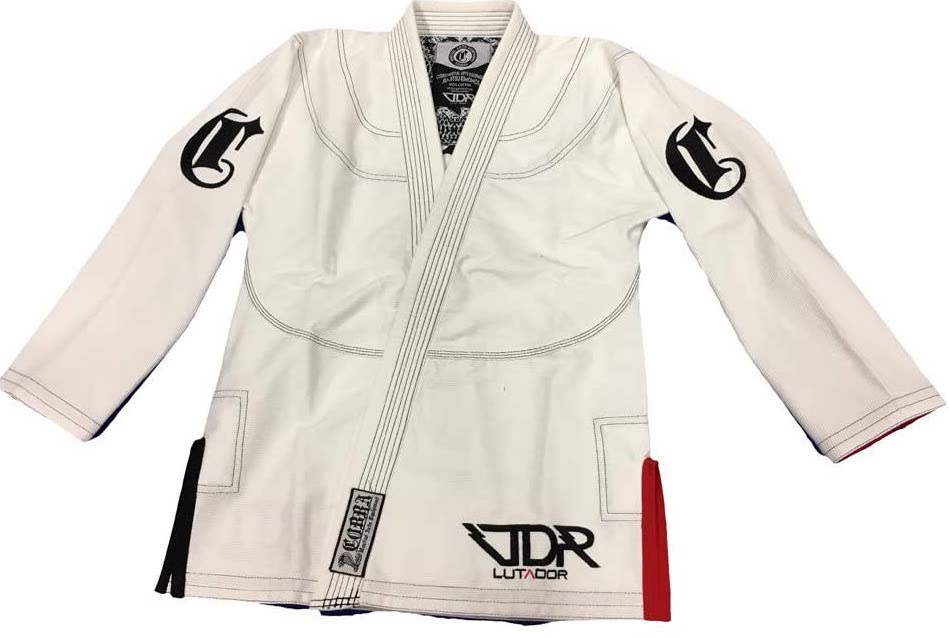 LUTADORFIGHT's tweet photo. COBRA × LUTADOR 柔術 ギ

遂に！WHITE 発売開始。
好評だった前作黒ボディから
遂に！WHITE カ���ー発売開始！
襟は固めで生地は薄く柔らかく。軽量仕上げ。

素材：コットン100％ 　収縮率/2%-5%

【商品の問い合わせは】
GRIT FIGHT SHOP 格闘技ショップ グリット
https://t.co/I3LpHFgrgb https://t.co/Mt5wxUo6BO