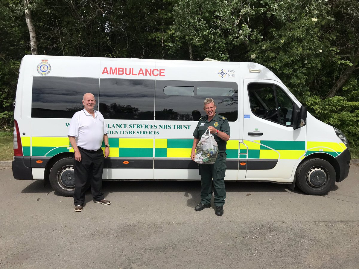 Thank you to Bob Curtis from Deri, for donating biscuits 🍪 to Bargoed Ambulance Station.  A very kind gesture &amp; really appreciated.  🚑  @AOMABHB <a href="/WelshAmbulance/">Welsh Ambulance</a>