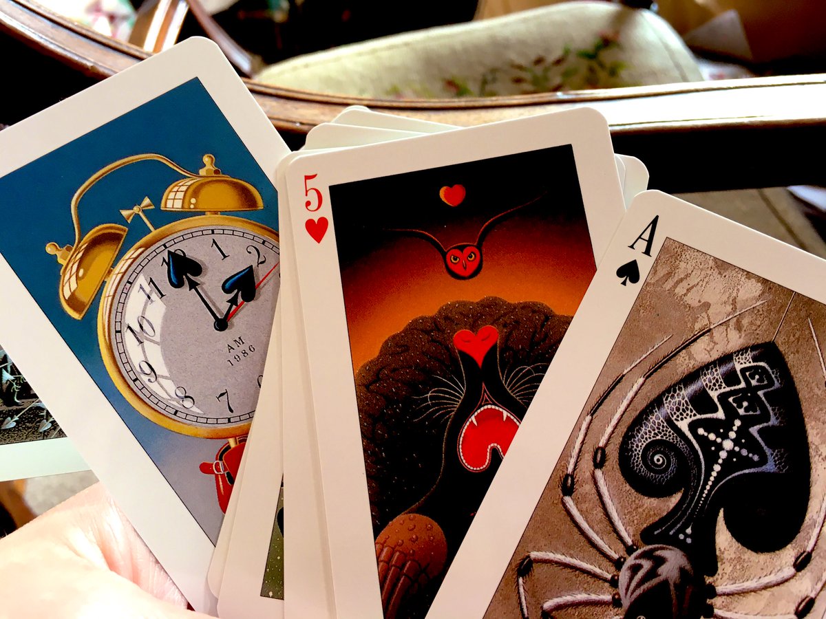 artistbakermake's tweet photo. I love playing cards especially when the look like these 😍😍 #thekeytothekingdom https://t.co/PnQDAN4YjD