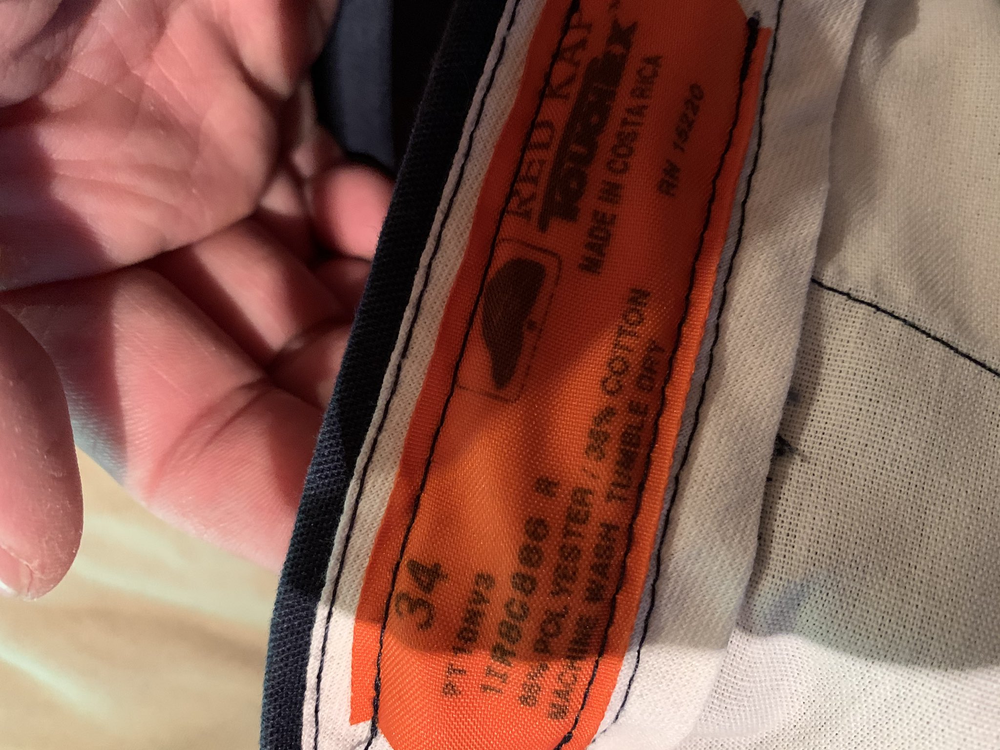 キンダーサプライズ Redkapはpt Pt10 Pc Pc10 Pt50 Pt26今持ってるけど10が好き 多分pはポリエステル Tはツイル Cはコットン 間違ってたらすいません 10年前はリサイクルショップで 280とかで買ってたのになぁ T Co Flcktljjtp