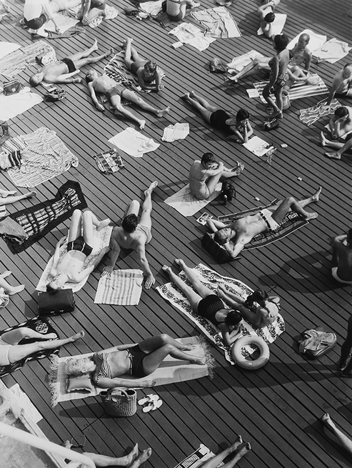 CultivalParis's tweet photo. Bain de soleil à la piscine Deligny, 1967 🕰
#retroparis #oldparis #oldpic #retro #vintage #picoftheday https://t.co/WxwHUhdX4Y