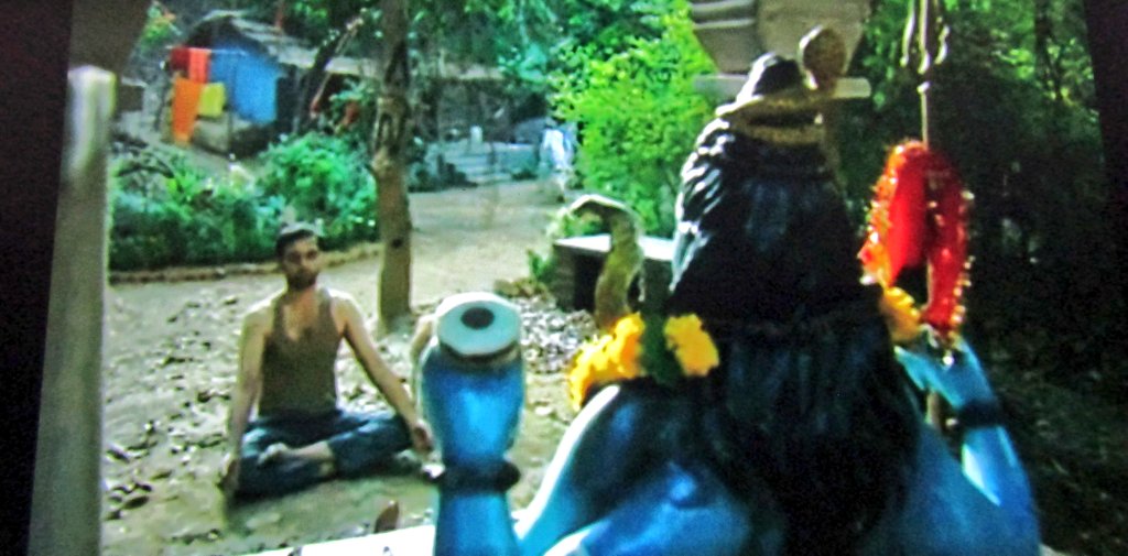One of the most common thing i noticed in this show was that almost everytime anything bad happens there's hindu gods 9r goddesses in background. Dreaded criminals are devotees of lord shiva and lord ram. Here's one scene: Tyagi who has murdered 45 people, is a "Shiv Bhakt".
