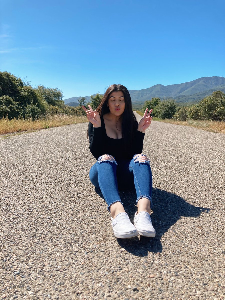 Jenxjen__'s tweet photo. a vibe ✨ https://t.co/S8FleWViiO
