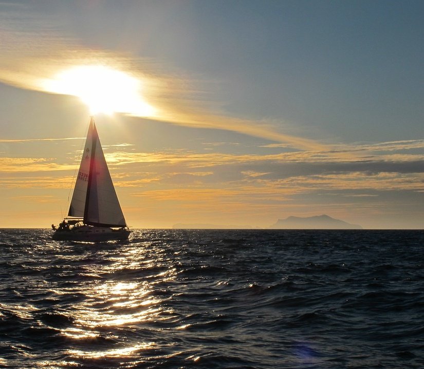 ZeroNodi's tweet image. "Il mare e la vita hanno molto #inComune
Rilassati e lasciati andare
Abbi fiducia nel fatto che resterai a galla e ci starai
Se invece opponi resistenza, pensando che andrai sul fondo, ci andrai davvero
La scelta spetta solo a te"