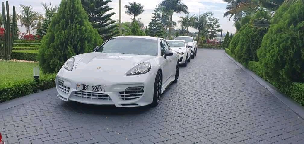 lazysam131's tweet photo. Guys, president released private cars not private parts.. 🤔🤔🍆🍆💦💦💦
#SexTonight https://t.co/nj0Fq5XBZf