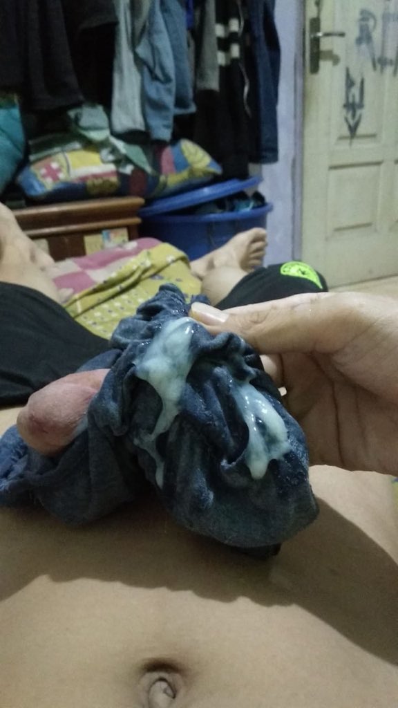 mingle_time's tweet photo. 🥰😘 suka banget sama yg kental gini... #gayjogja #gaymedan #prankcowokstraight #kulicoli https://t.co/cqxm5bdHEJ