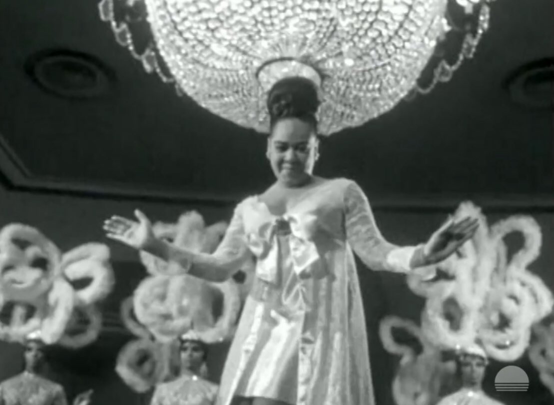 Celeste Mendoza, the Queen of Guaguanco 👑 at the Hotel Nacional, Havana back in the days #ballroom #cabaret #cuba 

youtube.com/watch?v=RY6sYl…