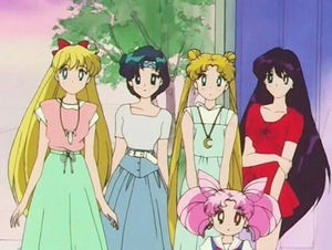 にじめん編集部 美少女戦士セーラームーン 月野うさぎのクローゼットを再現した写真が話題 作品への愛ある再現にファンから称賛の声 当時よく見たうさぎちゃんの服が沢山 推しが生きてる お洒落すぎる私服の数々を完全網羅されています