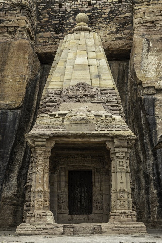  "Oldest Carved Zero" So here is "Chaturbhuj temple"   excavated in a rock face in the Gwalior Fort, Madhya Pradesh by Alla, the son of Vaillabhatta & the grandson of Nagarabhatta of the Gurjara-Pratihara dynasty.  @LostTemple7