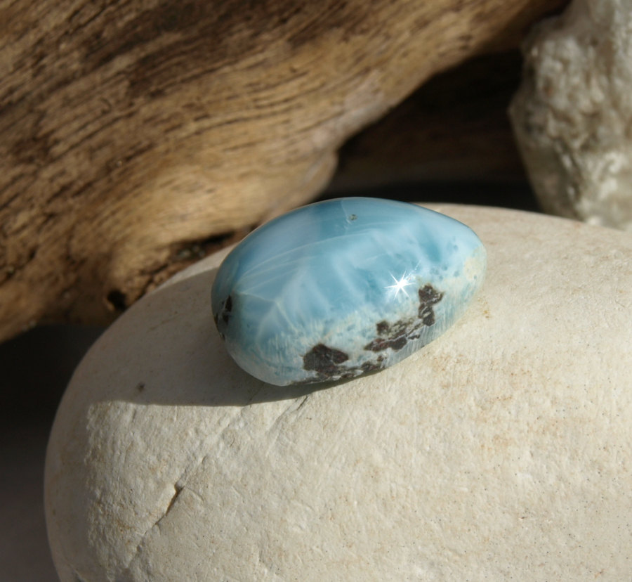 Yu2Xiaogang's tweet photo. Unique Larimar Teardrop Cab Azure Sky Colorblock Cabochon pear pectolite turquoise blue beach tear drop stone 14ct OOAK https://t.co/PqadeXk7u3 #Etsy #jewelry #boho #etsysocial #Caribbean #etsyshop #larimar #fashion #MyBeachStore #LarimarFlatCab https://t.co/ToLG0oUqHJ