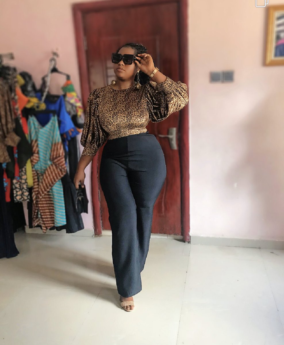 The6814offical's tweet photo. Animal skin High neck blouse,Puff sleeve tie up top And high waste skirt, high waste signature  pants trouse
Available for pick up Size 6-18
Outfit: @beverlybfashions 
Call or WhatsApp +2347069446814
#readytowear #blouses #beverlybfashions #ankarafashions #skirt #panttrousers https://t.co/4h8lUr8f2R