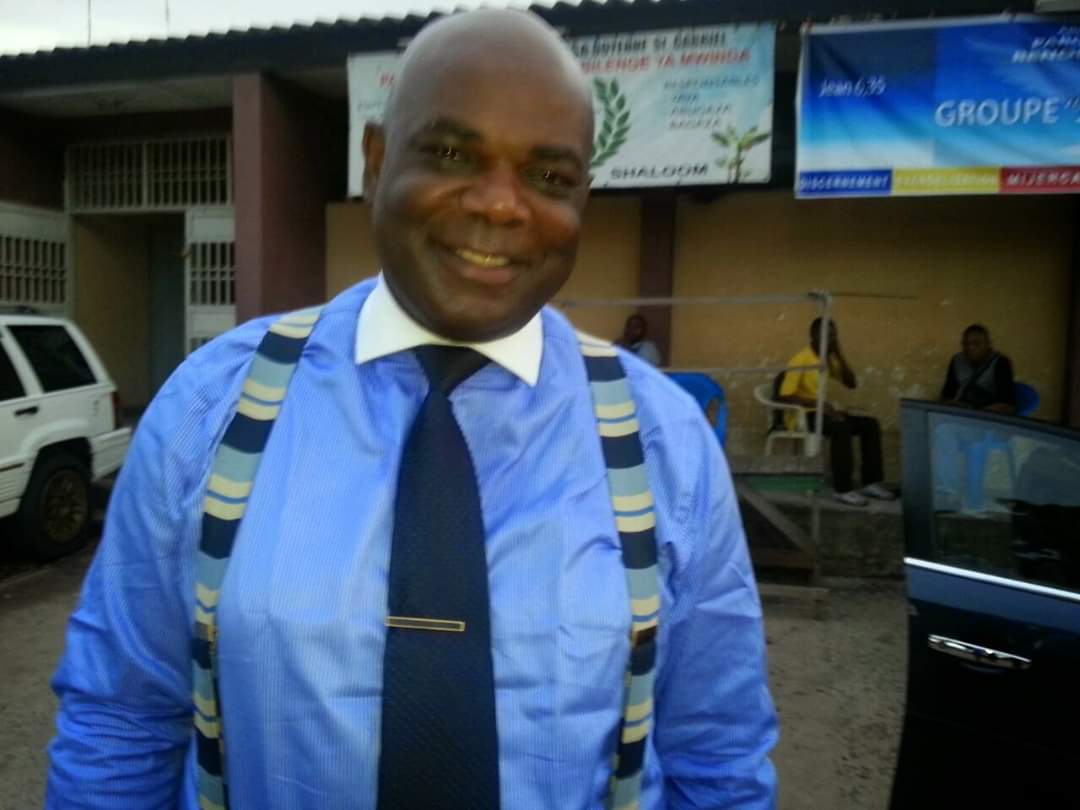 La vie est une musique que l'on ne peut écouter qu'une seule fois. Prenez soin de bien la composer!

The DOPE