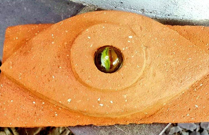 roycehall_ltd's tweet photo. Hope you all had a lovely bank holiday! I've been getting creative working with brick and stone!

#stone #brick #stonedesign #brickdesign #carving #carvingbrick #lockdown #newinterest #ideas #stonecarving #Creative #creativity #brickwork #bricklaying #builder #build https://t.co/p2i44twZI7