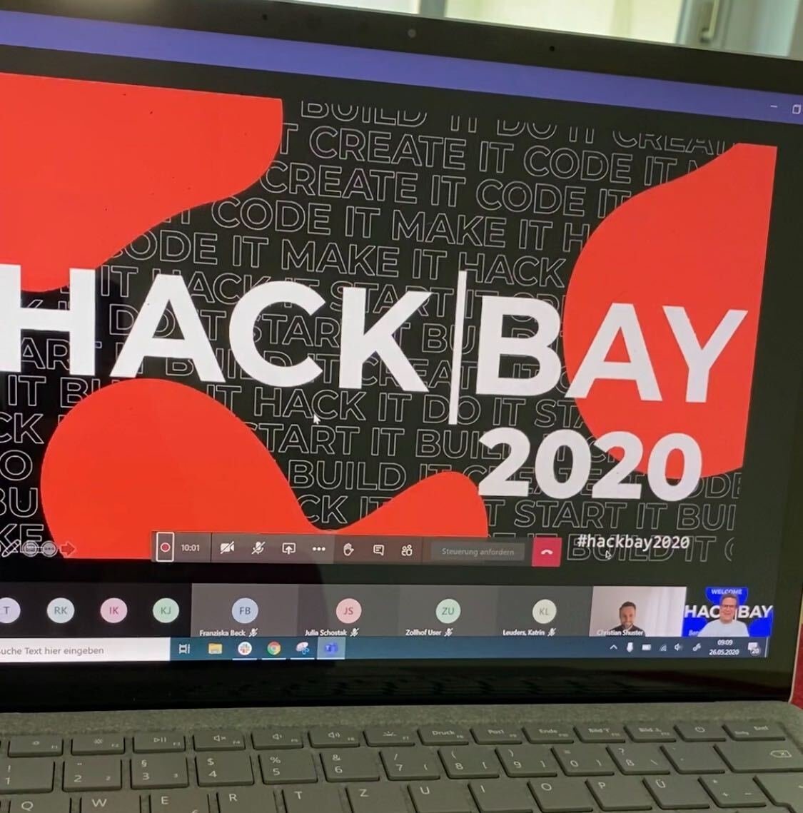 zollhofHQ's tweet photo. 3.....2.....1....🚀
Let´s shape the future of tech together!🚀
#hackbay2020 #hackathon #digital https://t.co/JH0OgQwYRB