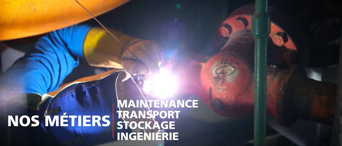 helene_badia's tweet photo. Notre mission à @EDF #ULM, c'est d'être en assurance de nos partenaires producteurs ⚡️sur des activités de #logistique et #maintenance. Mieux que des mots, voici une vidéo qui valorise l'#engagement de nos équipes, y compris en situation Covid-19 🎬➡️ https://t.co/skMAPDzpaY https://t.co/1D5Cnxf4jK