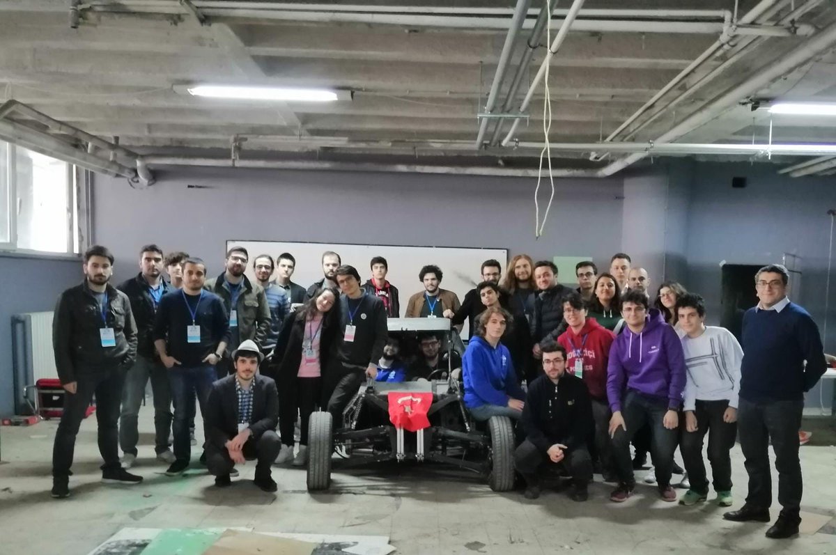 Tarihe yolculuk: 
MUKAL 10. Yıl Kongresi Hatıra Fotoğrafı

23/03/2019