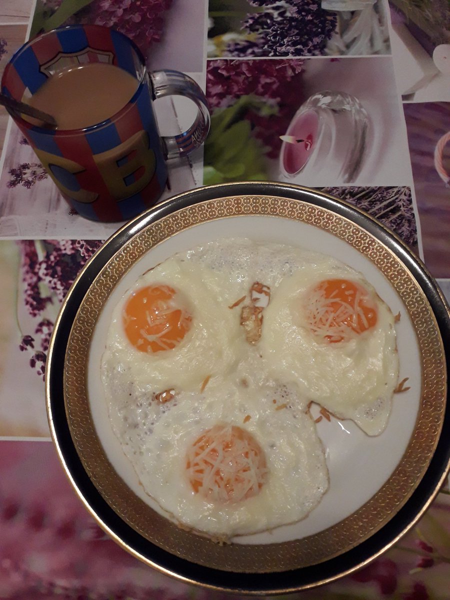 orshee84's tweet photo. Sometimes the easiest breakfasts are the best! 😋🍳

#morning #breakfast #mybreakfast #home #startingthedayright #startingtheday #eggs #friedeggs #friedeggswithcheese #cheese #food #whenimhungry #homeoffice #coffee #coffeewithmilk #goodmorning #yummy #foodphoto https://t.co/Opzrdwlciu