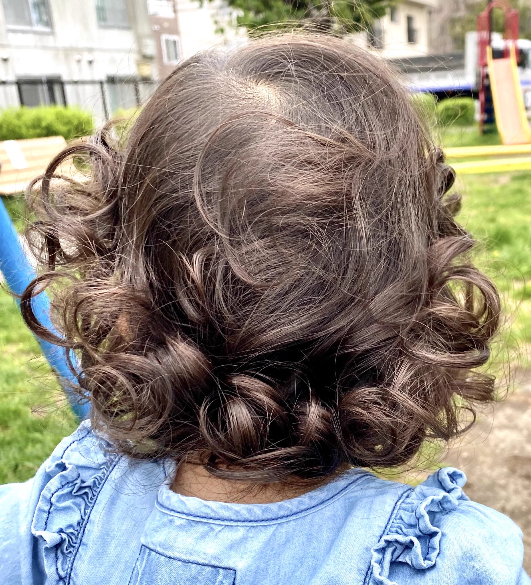 投稿者さまの娘さんの髪がかなり可愛い！！4ヶ月後は毛先だけカール！！