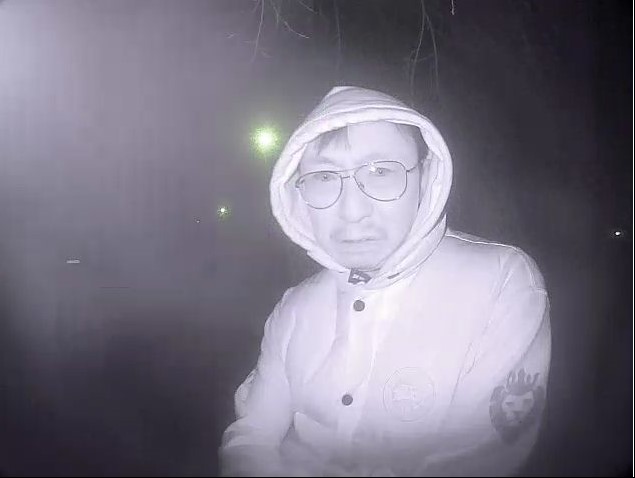 Officers in Sheffield investigating criminal damage at a farm have released a CCTV image of a man they would like to speak to in connection with the incident. Do you recognise him? Full appeal here-southyorks.police.uk/find-out/news-…