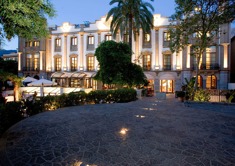 sollerweb's tweet photo. SollerWeb have great pleasure in welcoming Gran Hotel Sóller to the family-This magnificent hotel in the heart of Soller is open to all with a Menu of the Day offering wonderful specialities. An oasis in our midst welcomes you.
#sollerweb #_granhotelsoller #hotel #granhotelsoller https://t.co/M8eCS8pVqQ