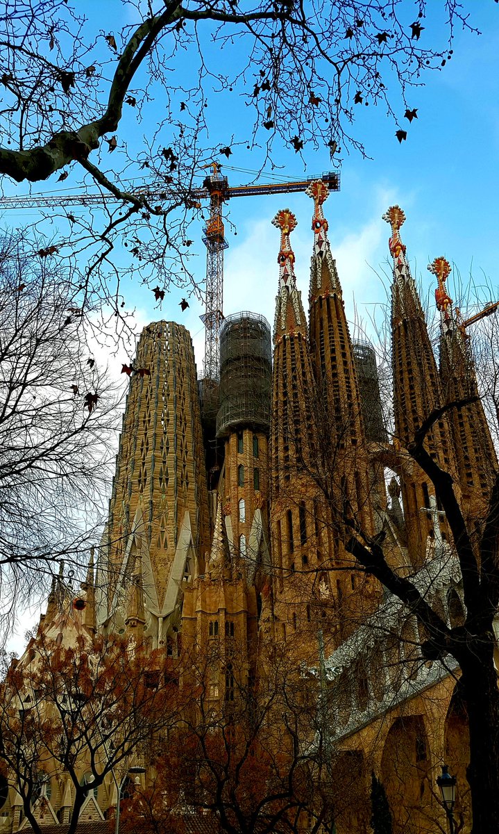 AdeelED's tweet photo. Sagrada familia #barcelona #spain #throwbacktrip #memories #gaudi https://t.co/6PV9xh8A8E
