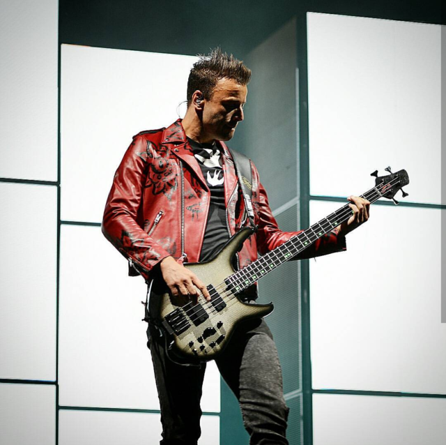 ChrisEveryHour's tweet image. 