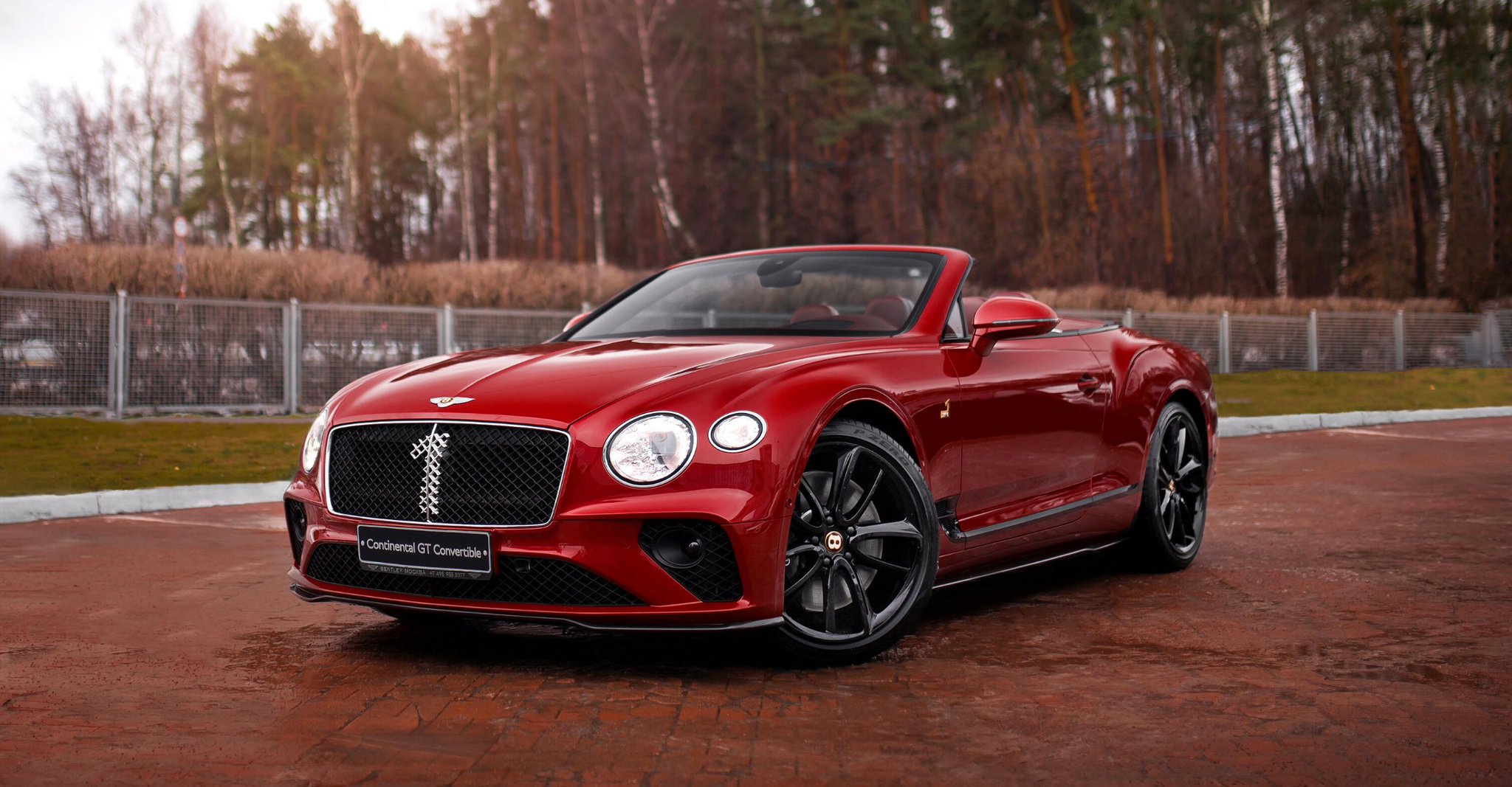 Bentley Motors on Twitter: “Standing out, while standing still. The #