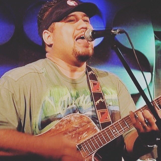 RKekaula's tweet photo. Gone way too young, just 47 years old.
#RestInAlohaBrotha
Kaulana Pakele, lead singer of Mana’o Company and before that Ehukai, died Monday evening.
Damn good bruddah from Hilo, much love / blessings to wife Lisa and their ohana. https://t.co/WcK4RACdbQ