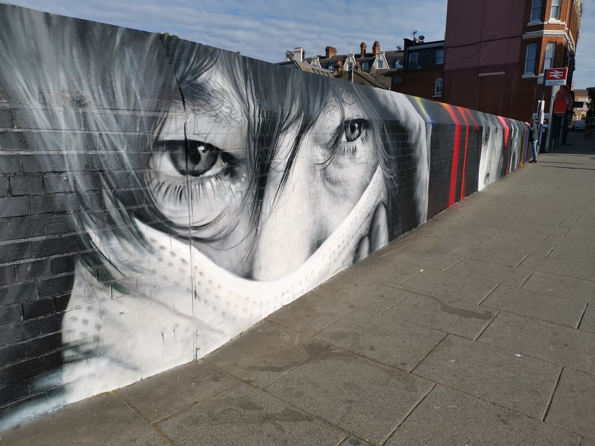 hareandgoose's tweet photo. I am in awe of anyone who can produce art like this, especially with spray cans. Gorgeous piece, really enhances WHamps @CurledL @zabouartist @TLRailUK https://t.co/9WxQxLyqSD