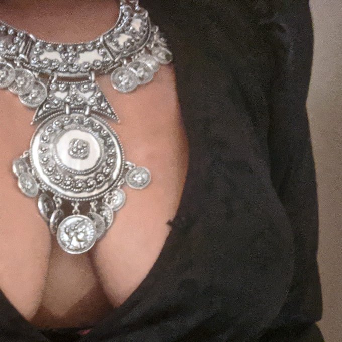 Yummy 😋 #chocolate #goddess #yummy #SCHEDULE #phonechat #lover #TuesdayMorning https://t.co/3Pd0GEld<a href="/tag/chocolate"class="tags">#chocolate</a><a href="/tag/goddess"class="tags">#goddess</a><a href="/tag/yummy"class="tags">#yummy</a><a href="/tag/schedule"class="tags">#SCHEDULE</a><a href="/tag/phonechat"class="tags">#phonechat</a><a href="/tag/lover"class="tags"><span>#lover</span></a><a href="/tag/tuesdaymorning"class="tags"><span>#tuesdaymorning</span></a>