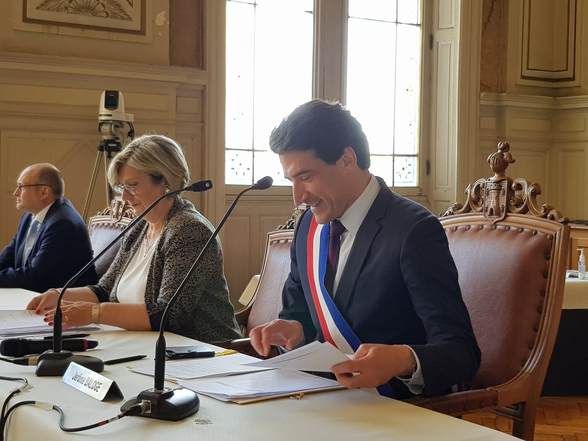 #Niort Conseil municipal d'installation : Jérôme Baloge réélu maire de Niort