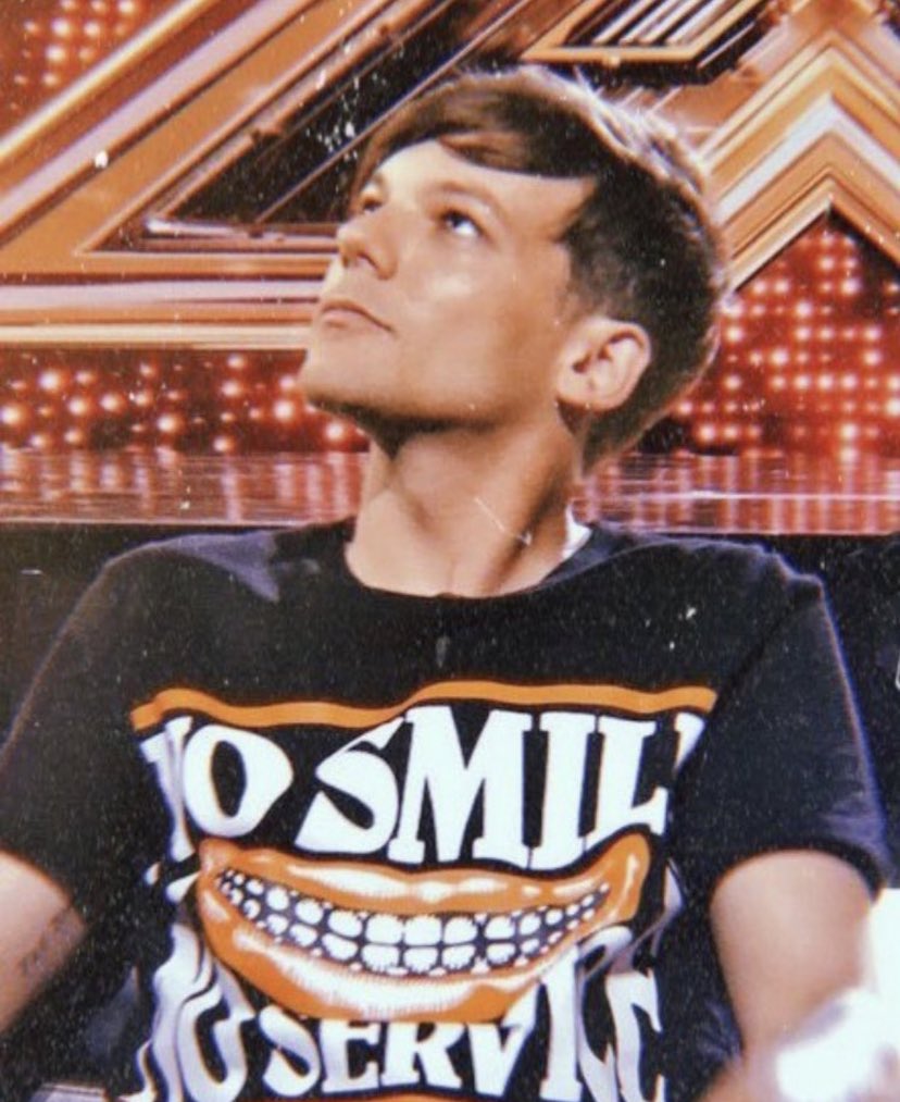 photos of louis tomlinson i cant believe even exist a very necessary thread;