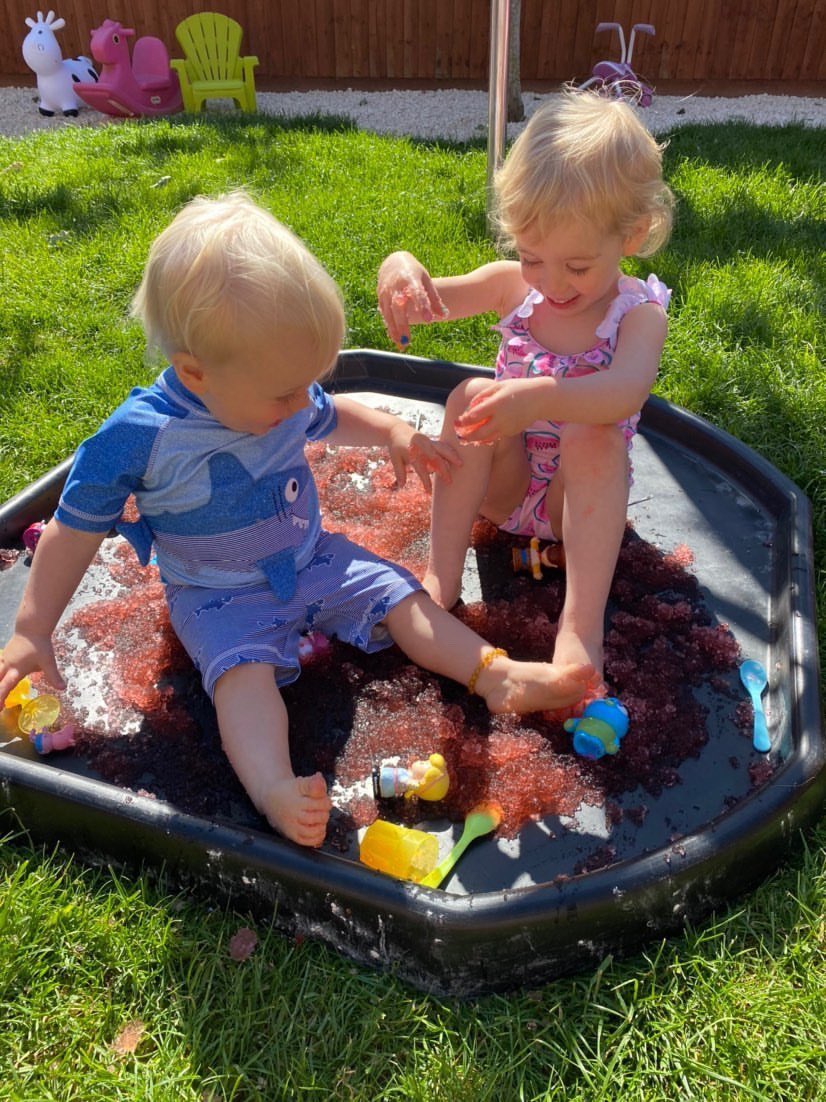 LittleMessSL's tweet photo. So nice to see happy customers ❤️☀️
.
Still got stock for Little Mess Maker Boxes! If you would like to order then drop me a message 🤗
.
#crazyfoam #gellibaff #sunshine #garden #fun #messyplay #brother #sister #family #leicester https://t.co/vS0hTMl5zs