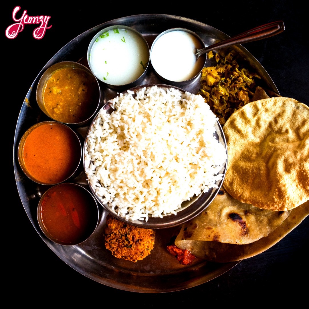 Theyumzyapp's tweet photo. Thali’s are a classic choice for simple and authentic food! Isn’t it? Who would you share your Thali with? Tag them! 

#HyderabadFoodies #FoodiesofHyderabad #ChennaiFoodies #BangaloreFoodies #FoodiesofChennai #FoodiesofBangalore #Foodmemes #Memes #MemesofIndia #IndianFood https://t.co/bgr52Nmo2o