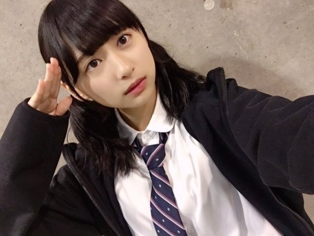 miho_gana2's tweet photo. 先ほど日向坂に影山優佳さん復帰の発表がありました。
嬉しいです！
No warで影ちゃんの代わりにずっとサッカーポーズをしていた美穂さん。これからは二人でキック…ですかね！
影ちゃんお帰りー！
#影山優佳 https://t.co/thWhE54KFi