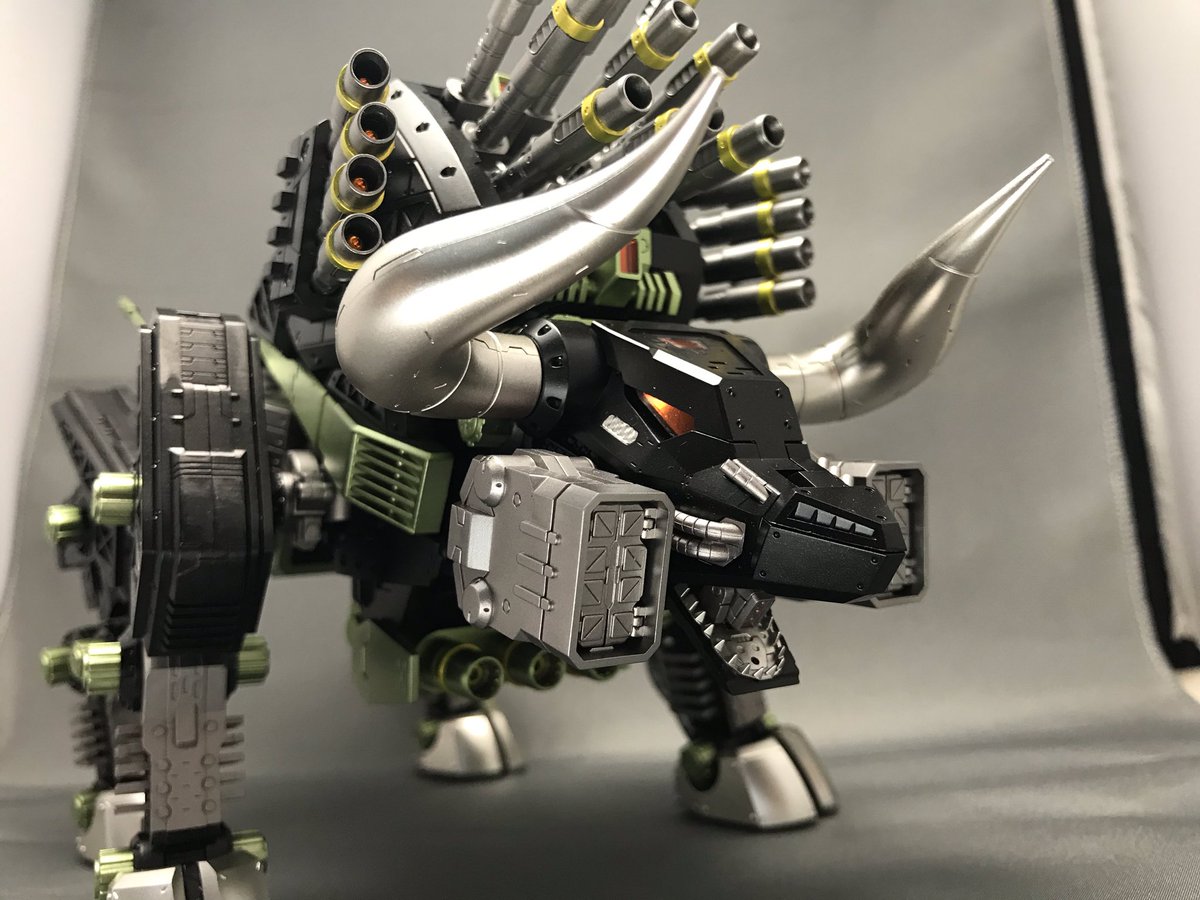 SALE/55%OFF】 hmm 新しいブランド ディバイソン トーマ仕様 ディ