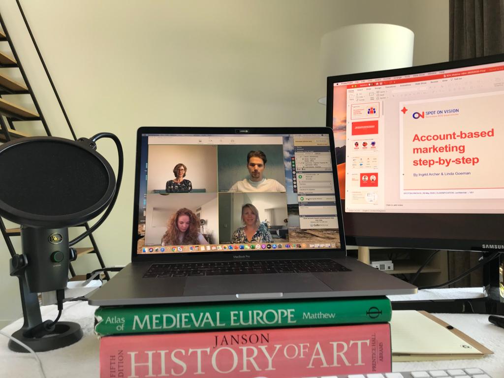 SPOTONVISION's tweet photo. Onze collega's zitten er klaar voor! #webinar #ABM Let ook op de creatieve laptop standaard van onze @ingridarcher ;-) Meedoen? Meld je snel aan via --> https://t.co/WMnI3UZcGp https://t.co/eSn1KQyFj4