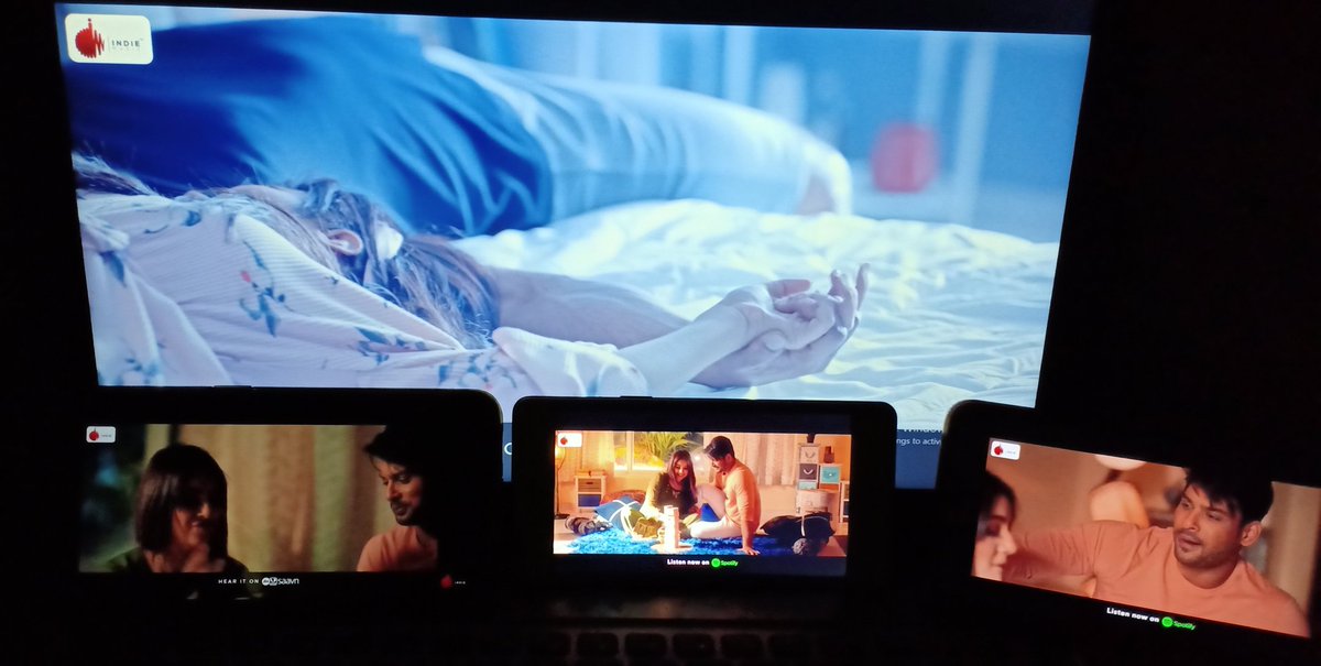 Jinsmoonx's tweet photo. Stream stream stream πβ€οΈ#BhulaDungaStreamingParty #BhulaDungaWatchParty
#BhulaDunga100M
#SidNaaz https://t.co/lP4yOutR1f